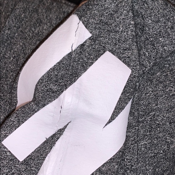 victoria’s secret pink leggings - Picture 2 of 3